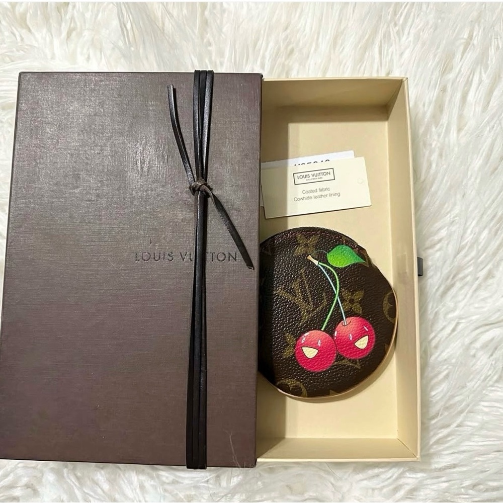 🍒 Louis Vuitton cherry bag charm coin purse! LVXTM Murakami like new! Cerises